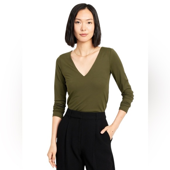 Old Navy Modern Double-Layer V-Neck T-Shirt Size Large Capsule Sustainability - Picture 1 of 11